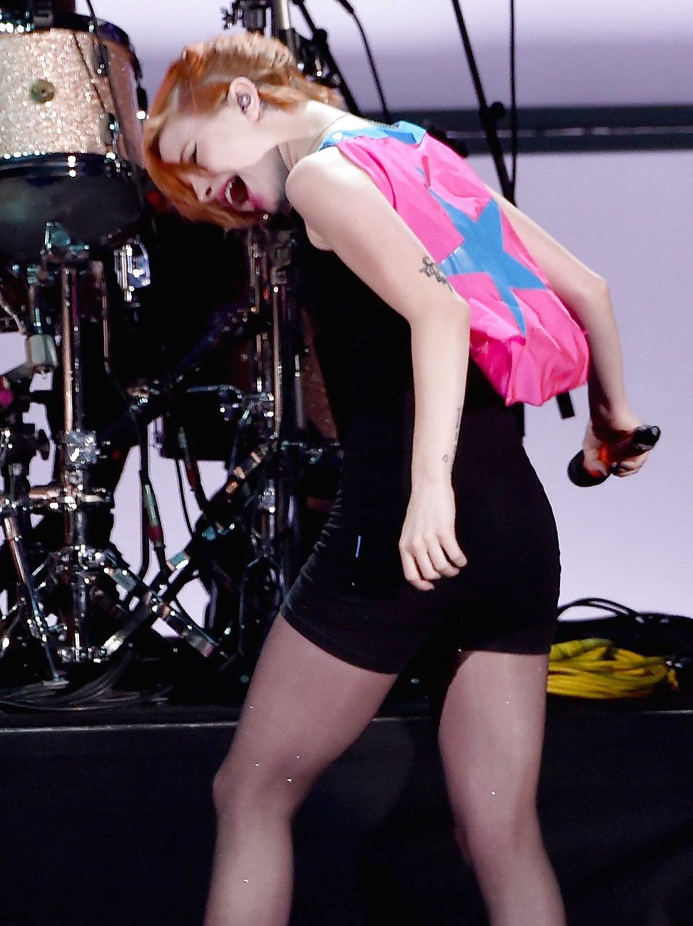 Hayley williams podemos sobrevivir sexy hq (ccm)
 #31381441