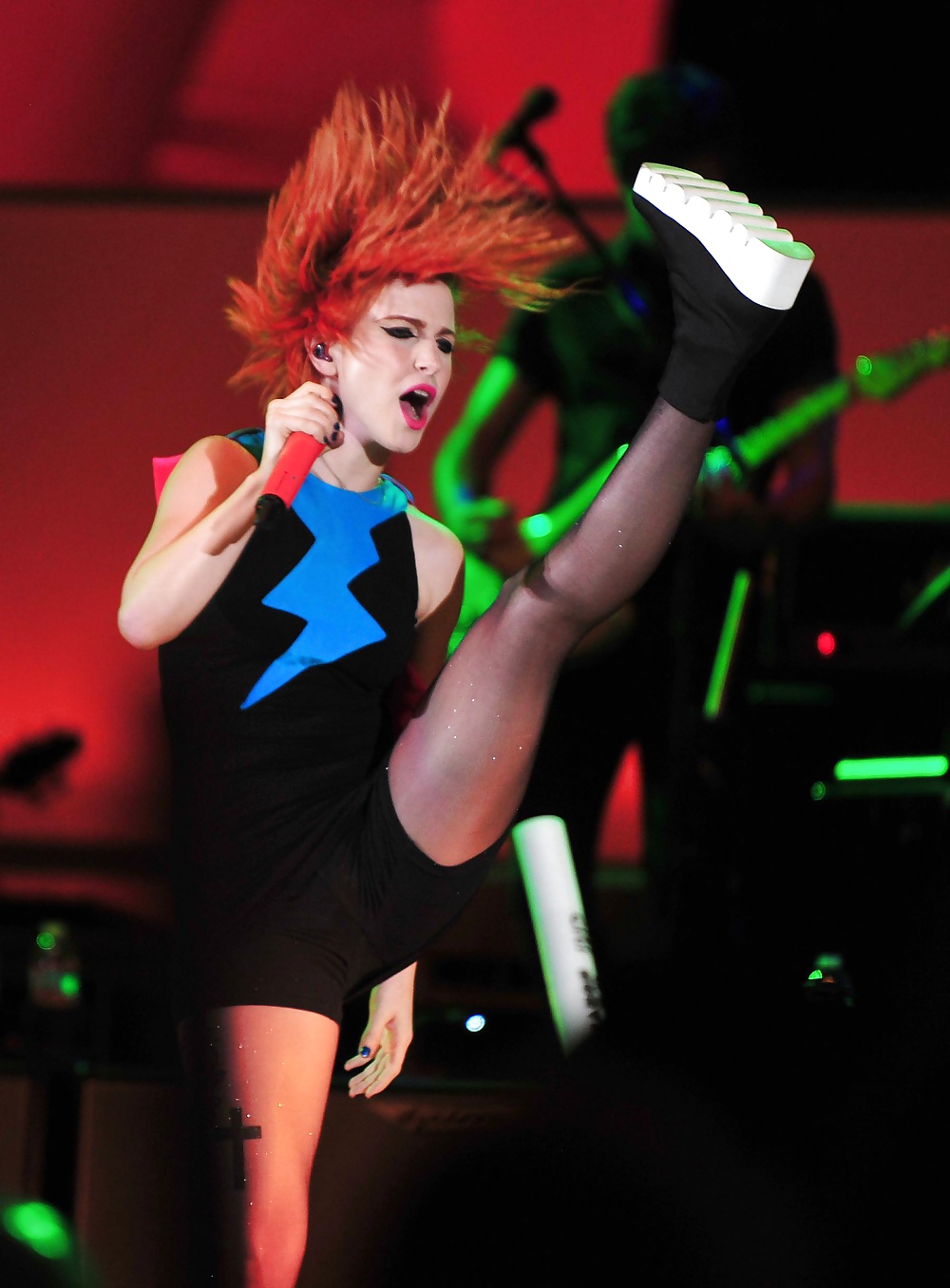 Hayley Williams Nous Pouvons Survivre Hq Sexy (ccm) #31381478