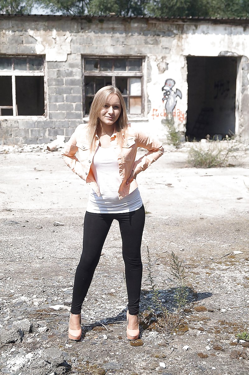 18歳の女の子
 #33763918