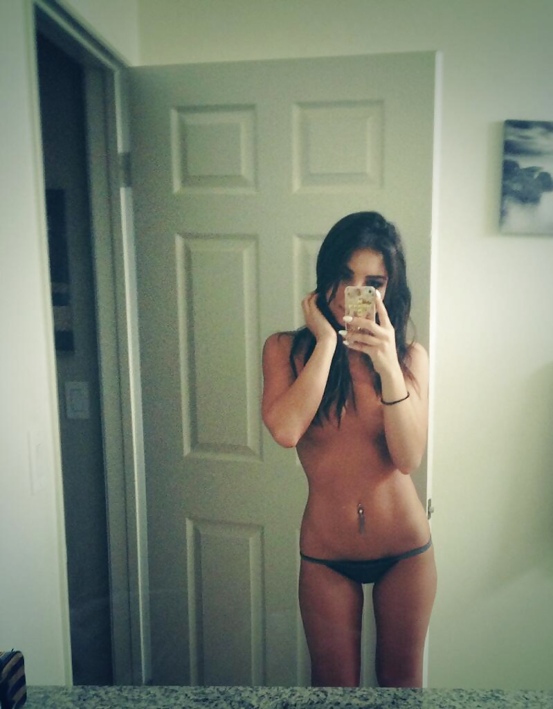 Giselle Leon TwTTer Photo's #24474171