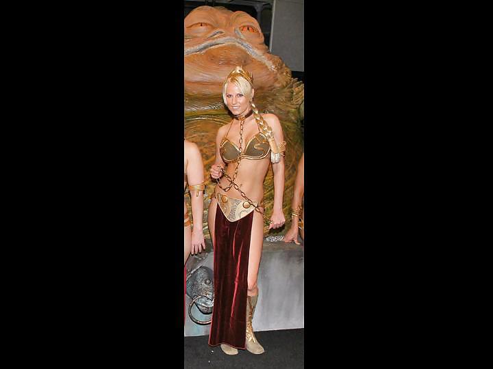 Star Wars Slave Leia Dressed and Undressed Gallery 1 #37388493