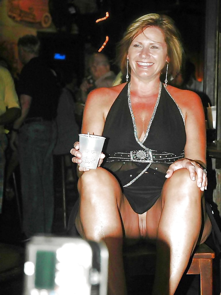 ¡Con clase, chic, con una perversión!
 #26518158