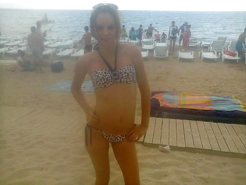 ナディーン2
 #31600256