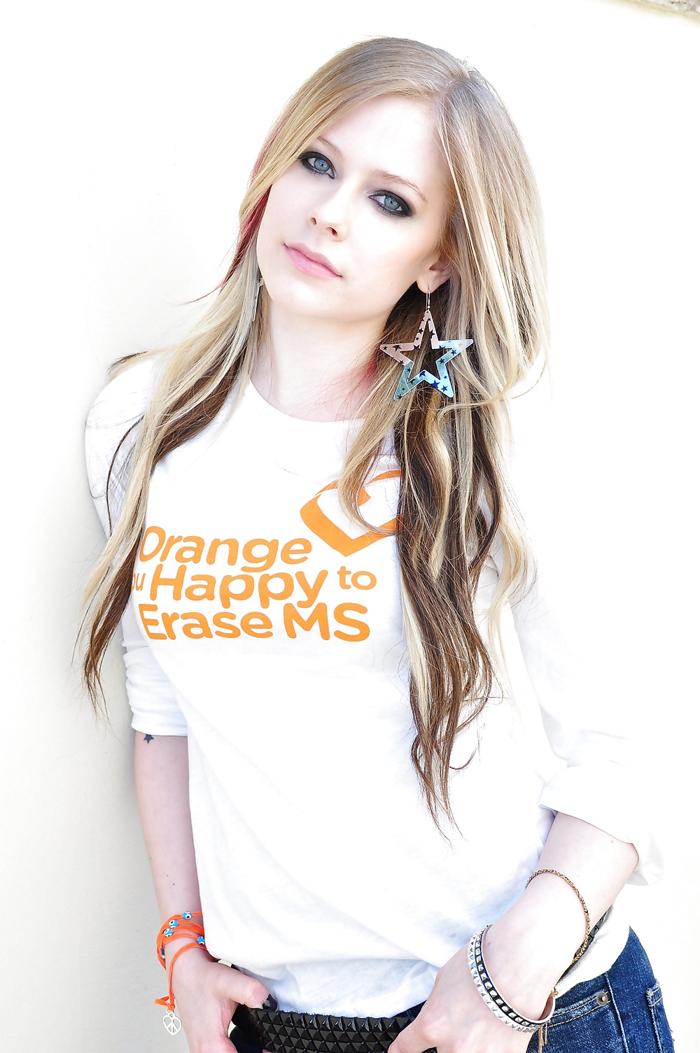 Avril Lavigne HQ Wank #25587744