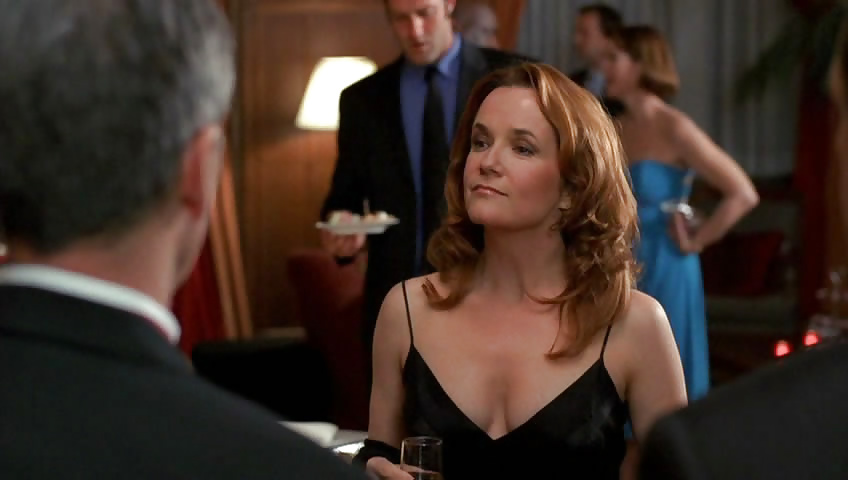 Lea thompson
 #26590055