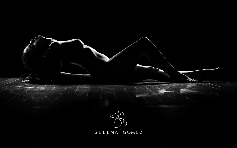 Selena Gomez Complete Nacked in the New Single Cover #39810494