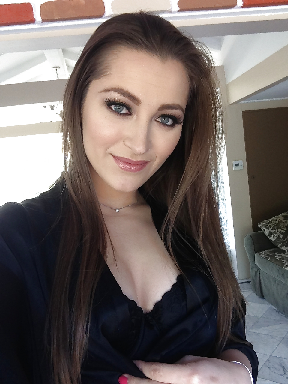 Dani Daniels  #24802024