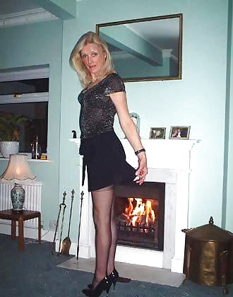 La signora matura con le gambe modella in bianco ffs
 #40455002