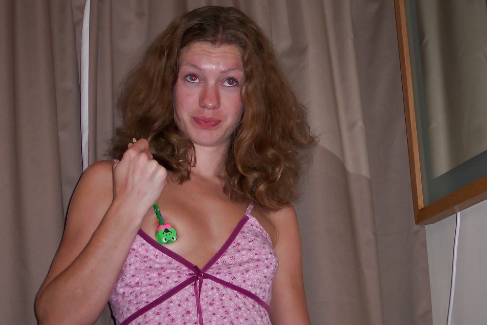 小ぶりな乳房と大きな乳首を持つロシア人女性（パート2
 #36958251