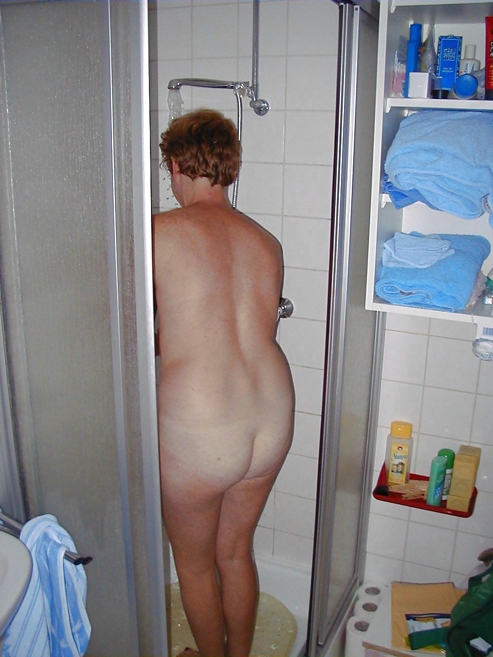 Herrin C In Ihrem Bad-Zimmer #23637993