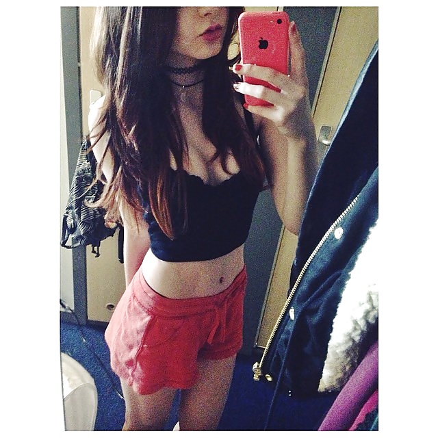 Selfies
 #25893922