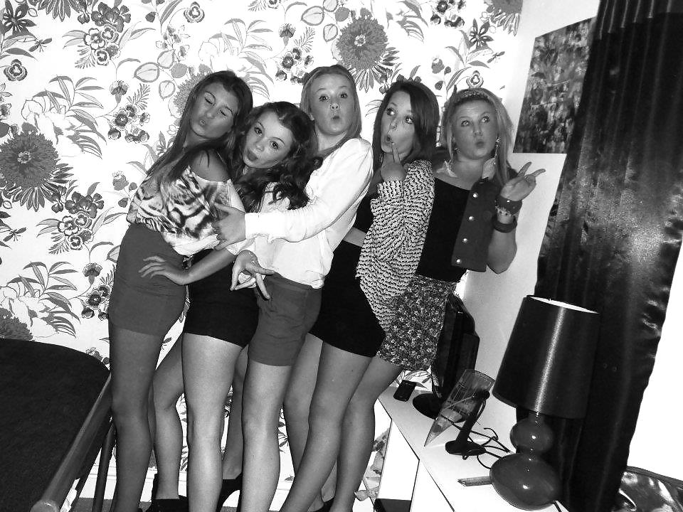 Tight jóvenes faldas apretadas 7
 #34632182