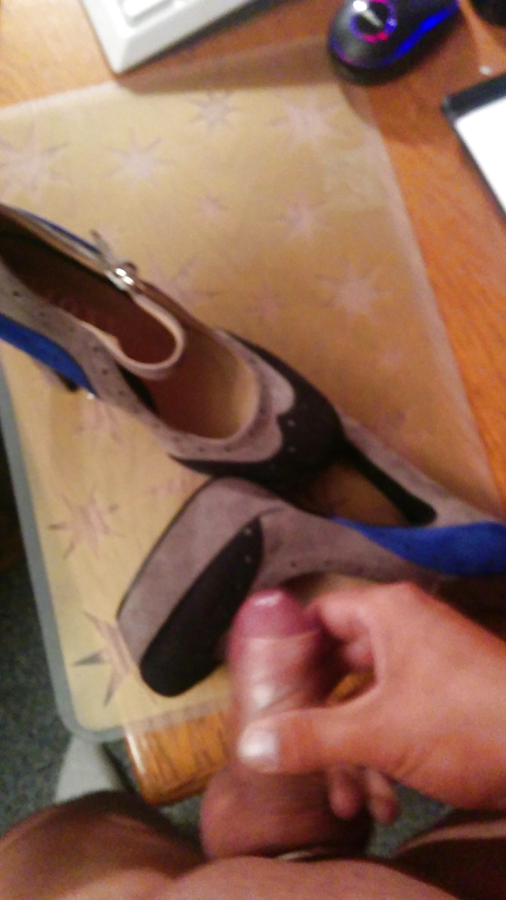 友達の女友達のパンプス、ハイヒールの靴、ザーメンショット
 #29409806