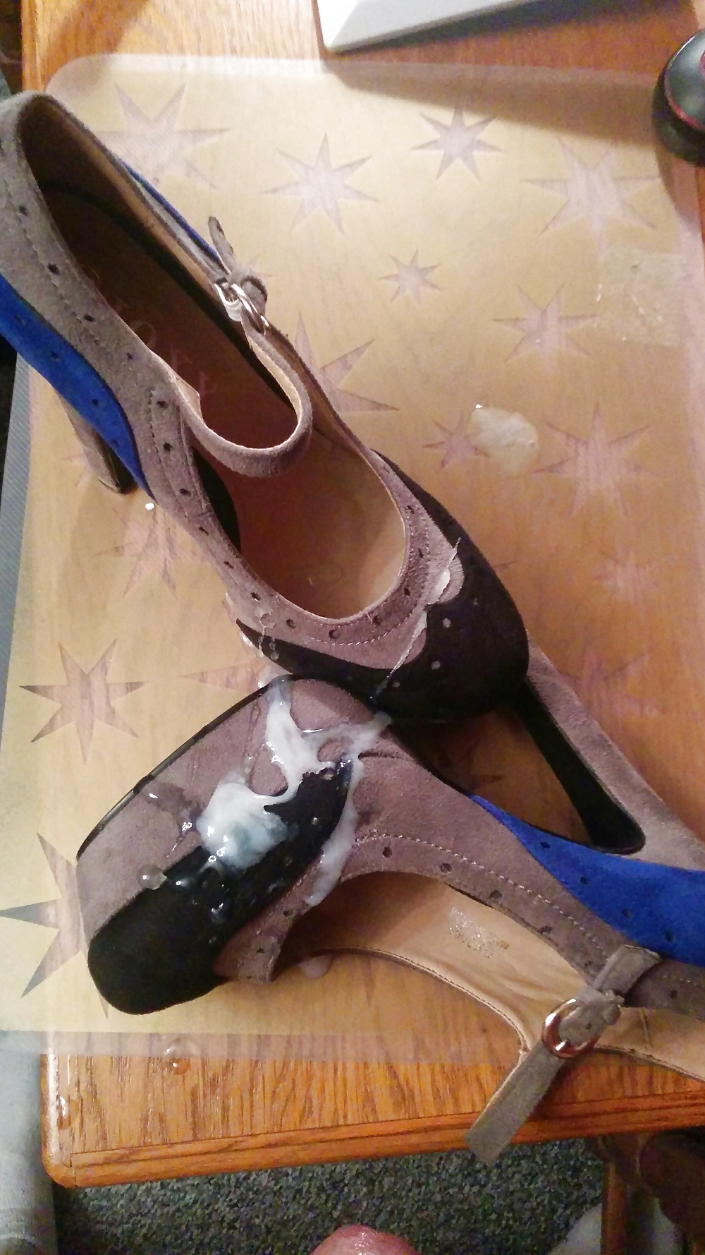 友達の女友達のパンプス、ハイヒールの靴、ザーメンショット
 #29409822