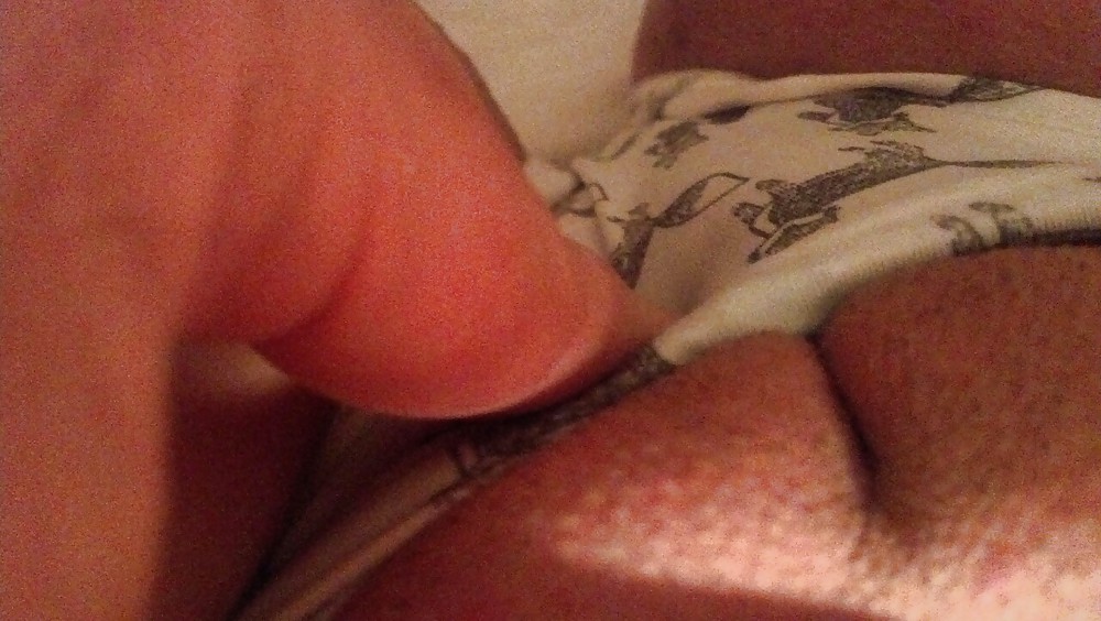 Más miradas a las bragas 
 #23165676