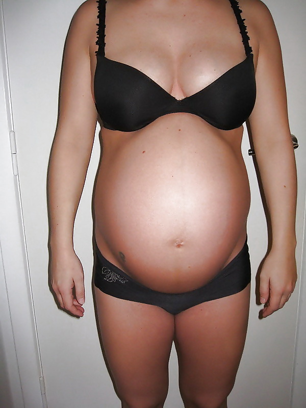 Marie enceinte-pregnant #27097294