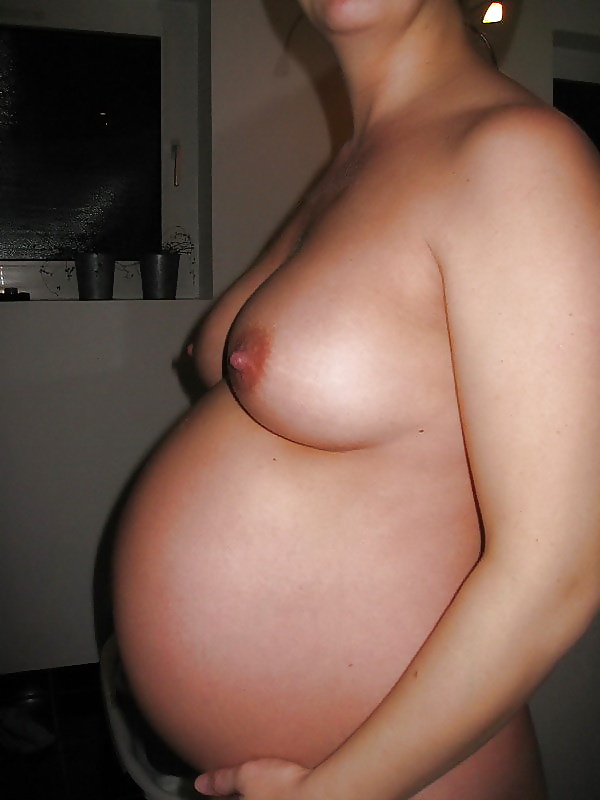 Marie enceinte-pregnant
 #27097318