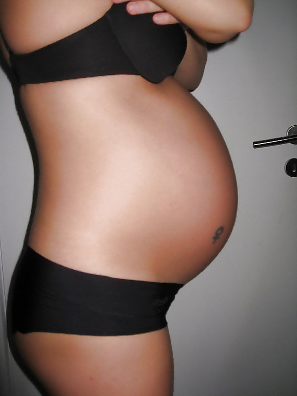 Marie enceinte-pregnant
 #27097377