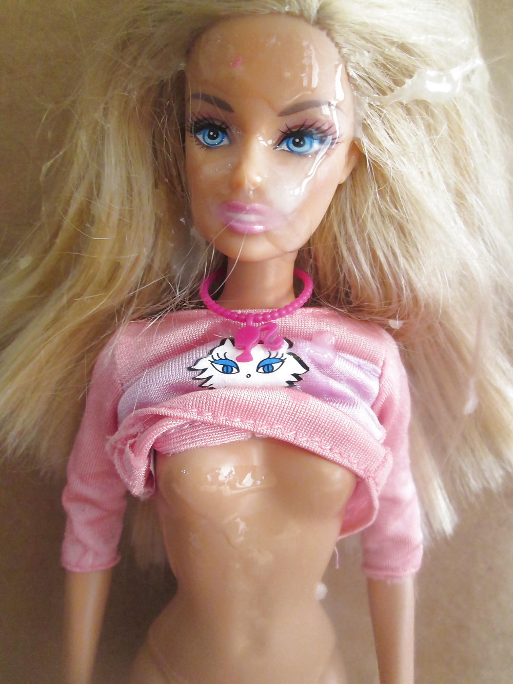 Barbie gattino maglione cumshot
 #40440619