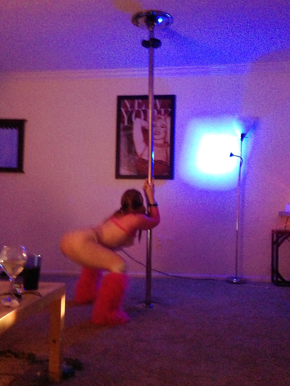 Pole Dancing #37331256