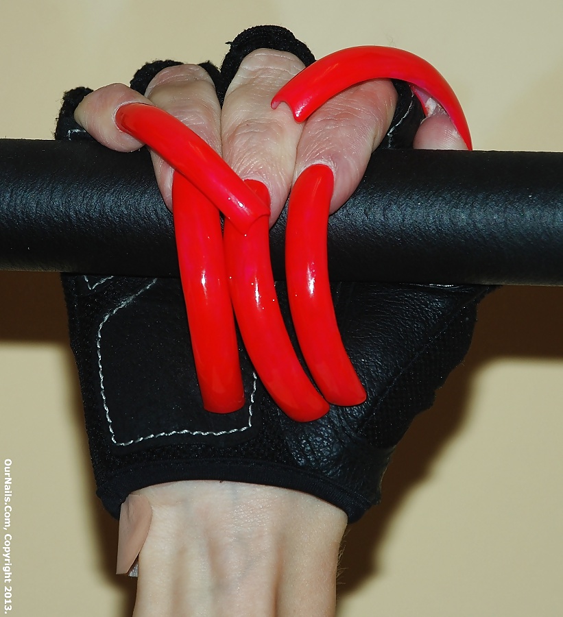 Bonitas uñas largas
 #31590188