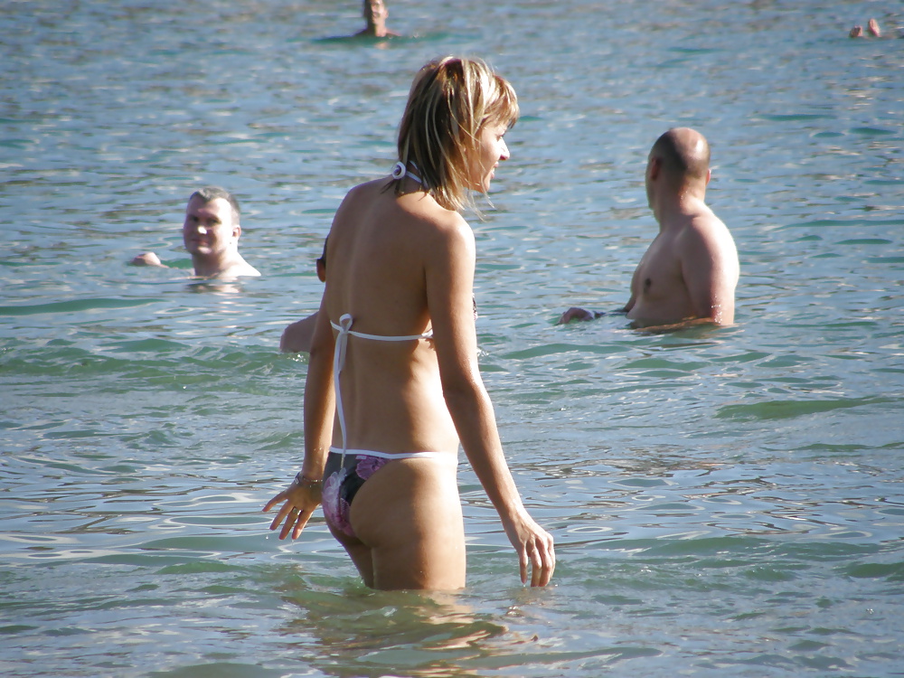 Spanisch Sommermädchen, Zeigt Ihren Hübschen Körper. #25152494
