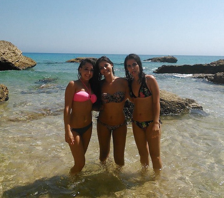 Sesys women in bikini 13