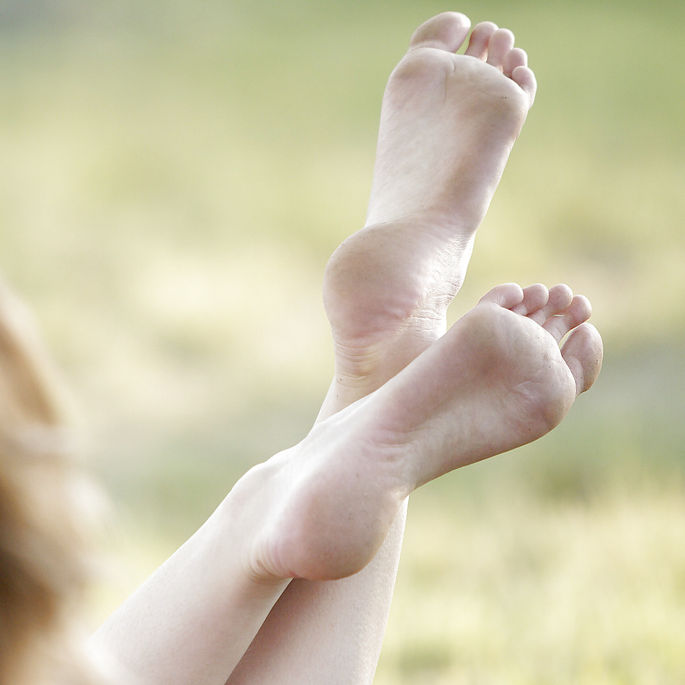 Tutti i tipi di piedi femminili
 #37415896