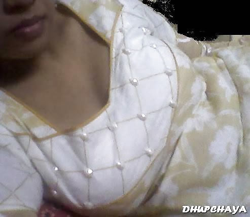 Desi bhabhi grandi tette
 #24454497