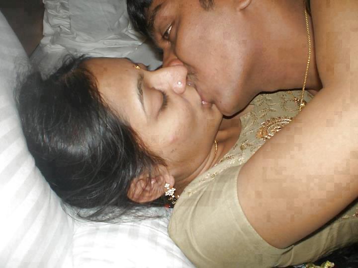 セクシーなインドの妻たち
 #23001101