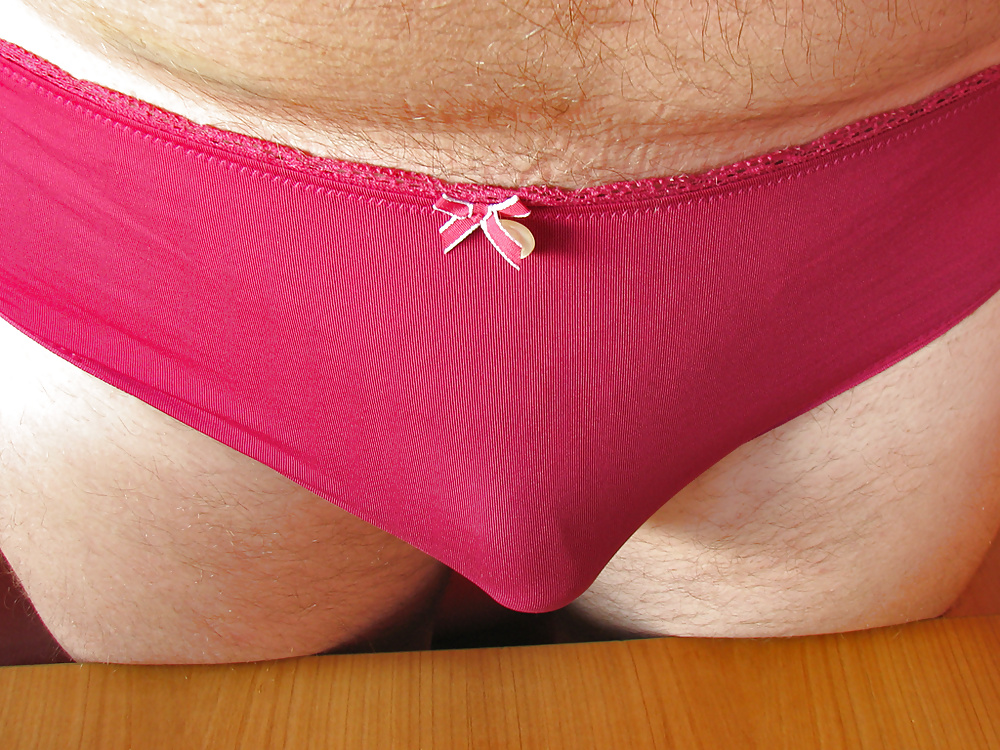 私のビデオの写真は、妻のパンティの中の精液です。
 #28657461