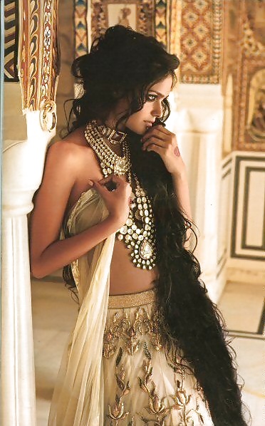 Gorean slavegirls
 #40081716