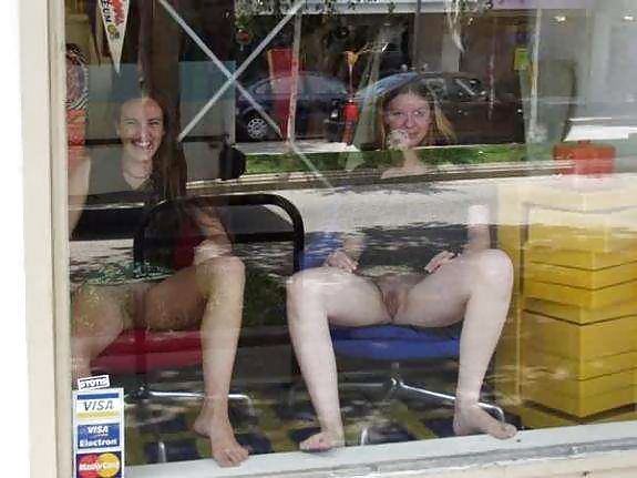 Famosos upskirts
 #29091551