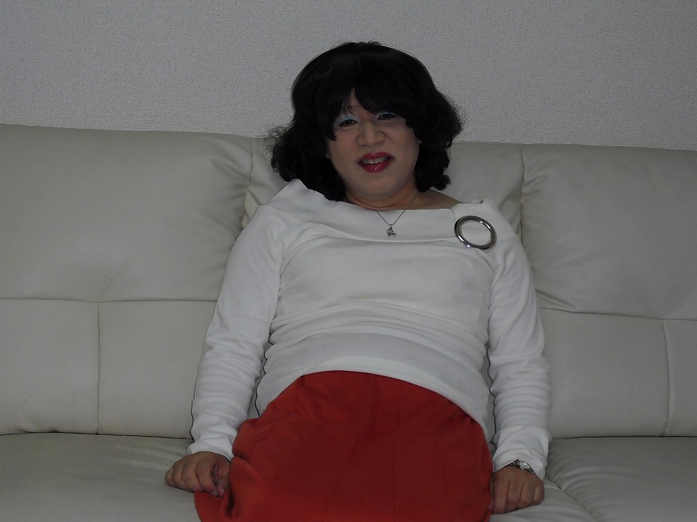 Fujiko wearing maxi-pad #33290933