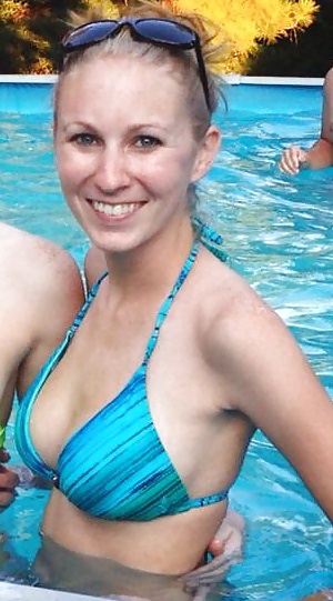 Fotos en bikini
 #33658151