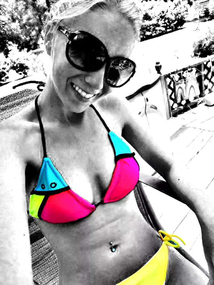 Fotos en bikini
 #33658167