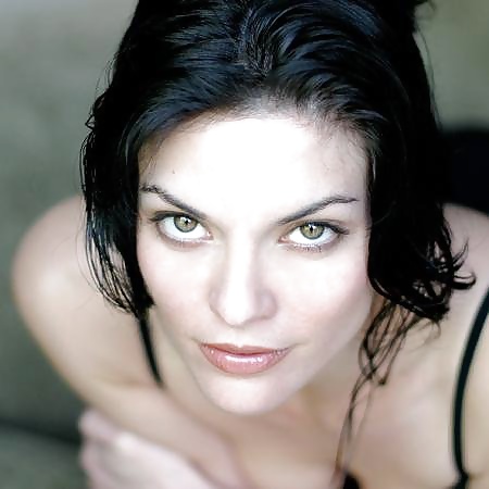 Alana De La Garza #31321965