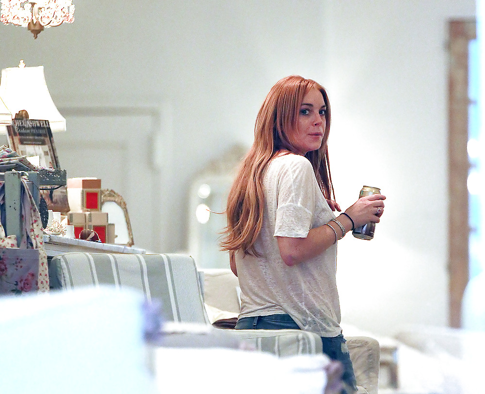 Lindsay Lohan ... Shopping In New York City #23282228