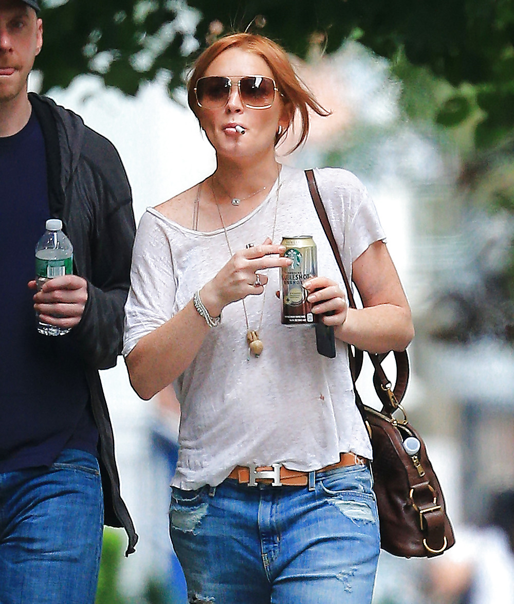 Lindsay Lohan ... Shopping In New York City #23282328