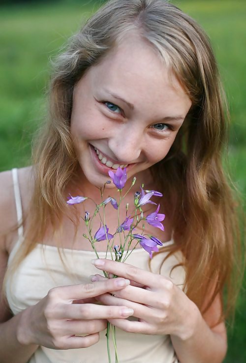 Teenie 483 #24222836