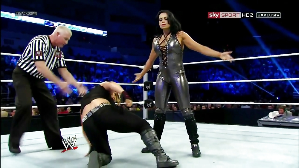 Wwe divas - kaitlyn vs. aksana 15.07.13
 #26186598