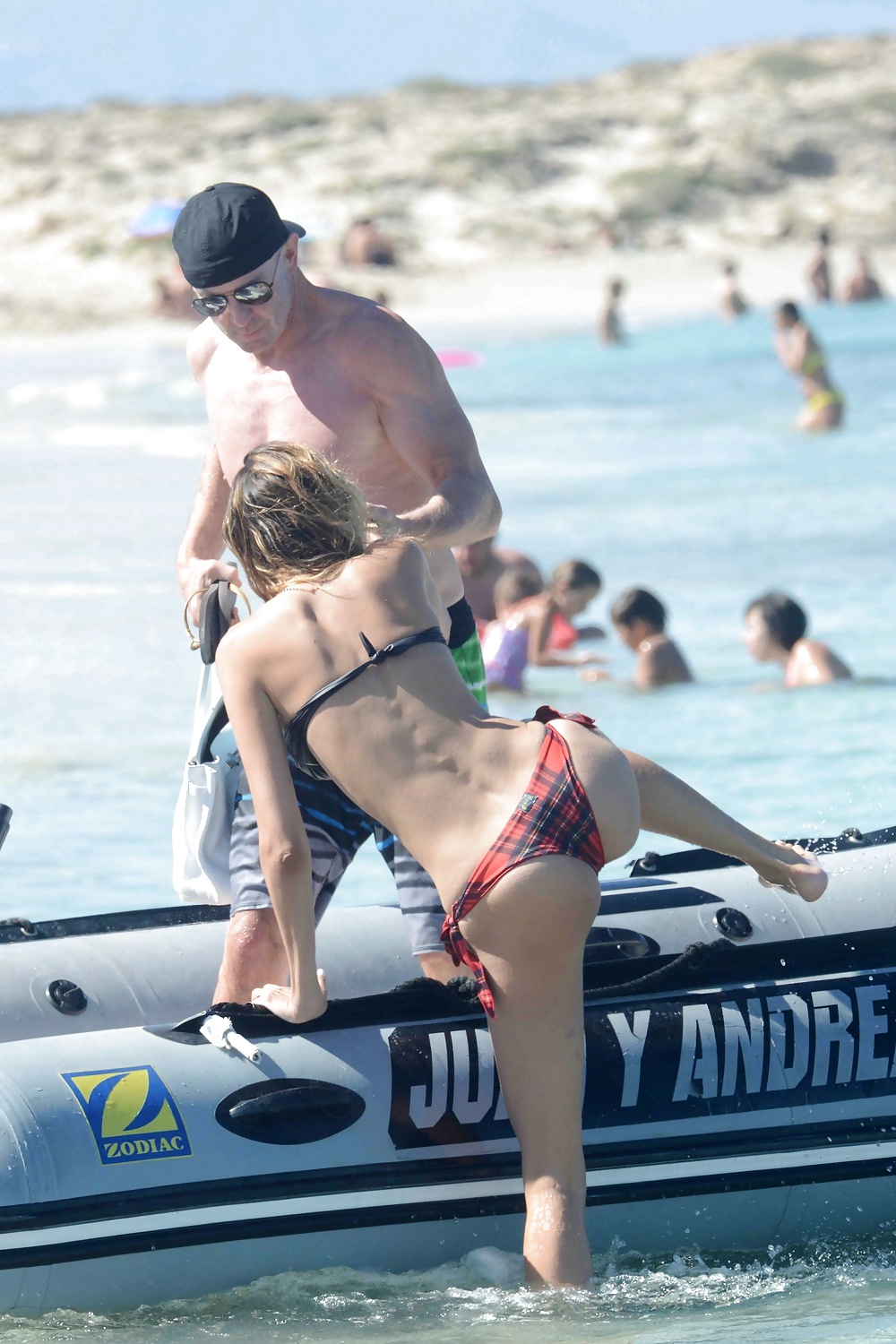 Sexy & Hot - Aida Yespica in Bikini on Beach #27383827