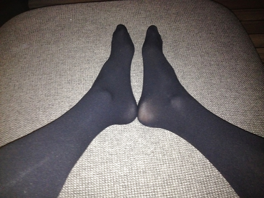 Black pantyhose feet 