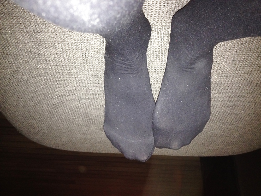 Black pantyhose feet  #26763001