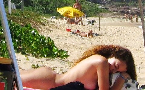 Mais brasileiras naturistas #24261608