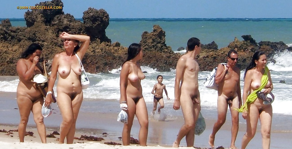 Mais brasileiras naturistas #24261770