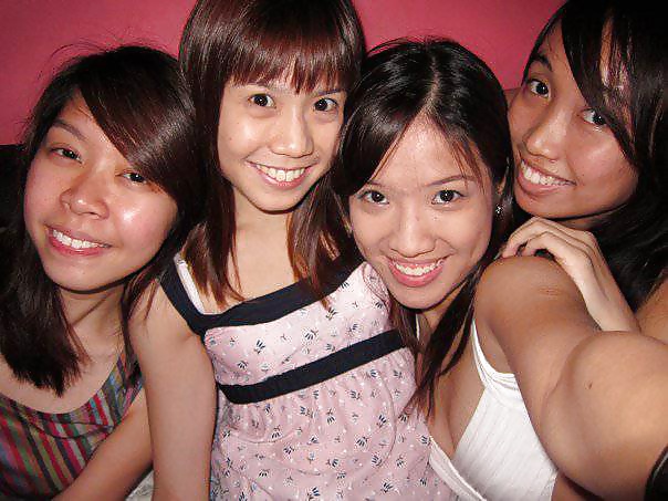 Singapore Girls #28847580