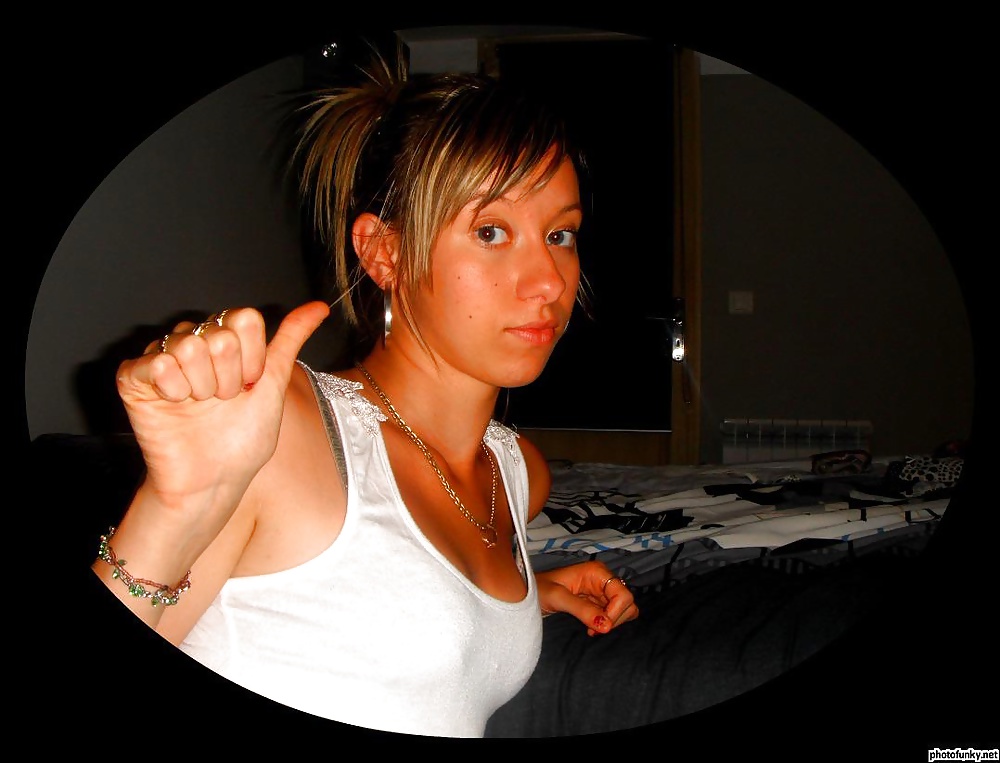 Coralie la suceuse du sud
 #32583063