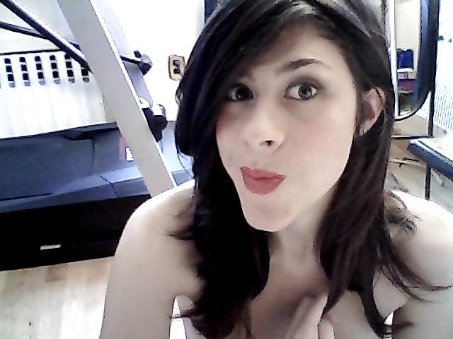 Sexy brunnete 51 sellshots
 #32075275