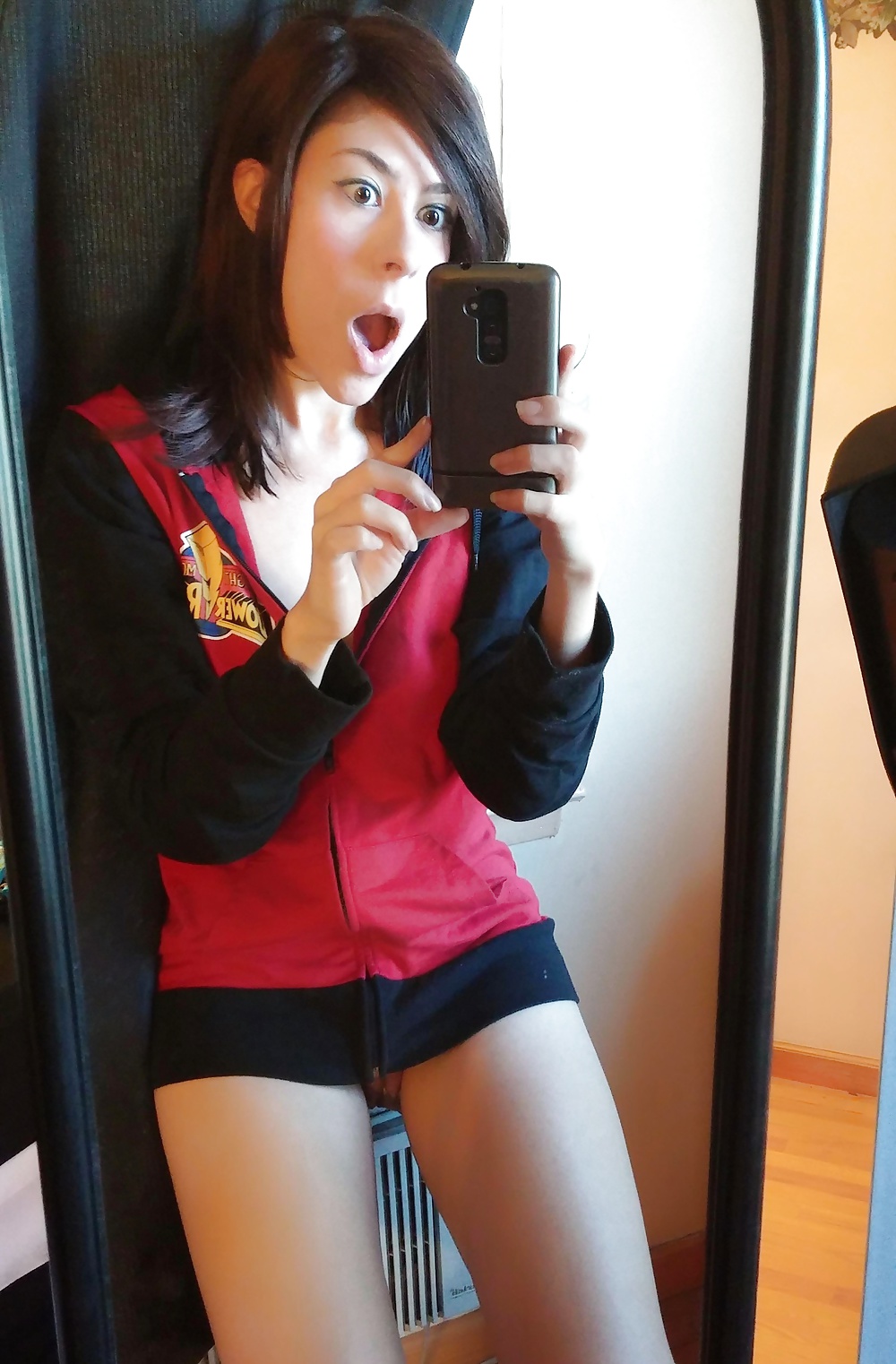 Sexy brunnete 51 sellshots
 #32075280